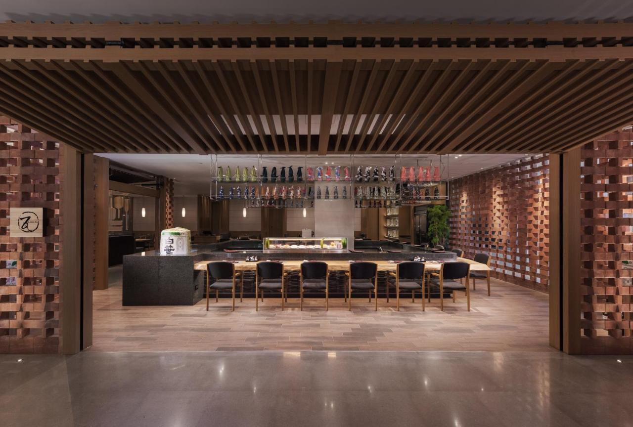 Crowne Plaza Tainan By Ihg Exterior foto The interior of the restaurant