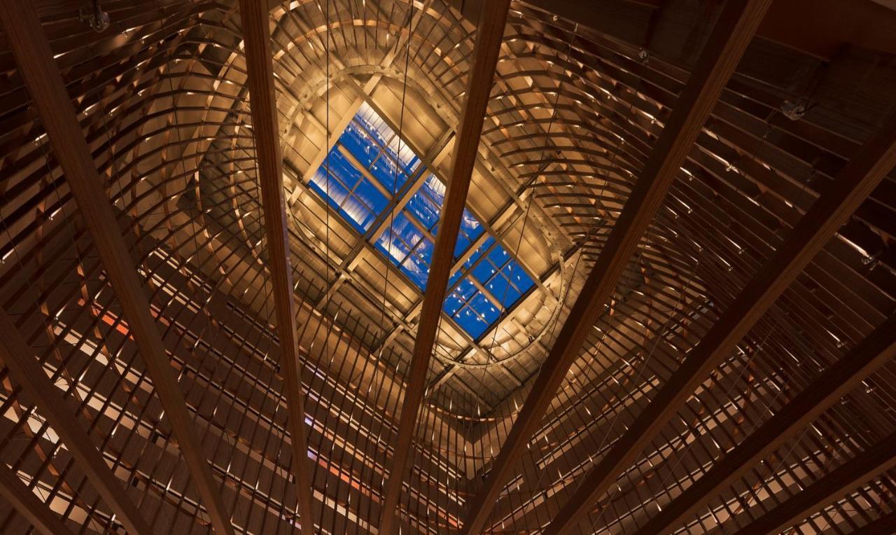 Crowne Plaza Tainan By Ihg Exterior foto The ceiling of the main atrium