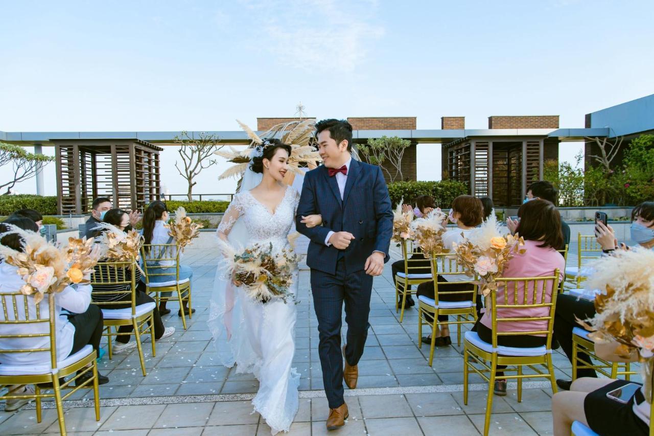 Crowne Plaza Tainan By Ihg Exterior foto A wedding in Vietnam