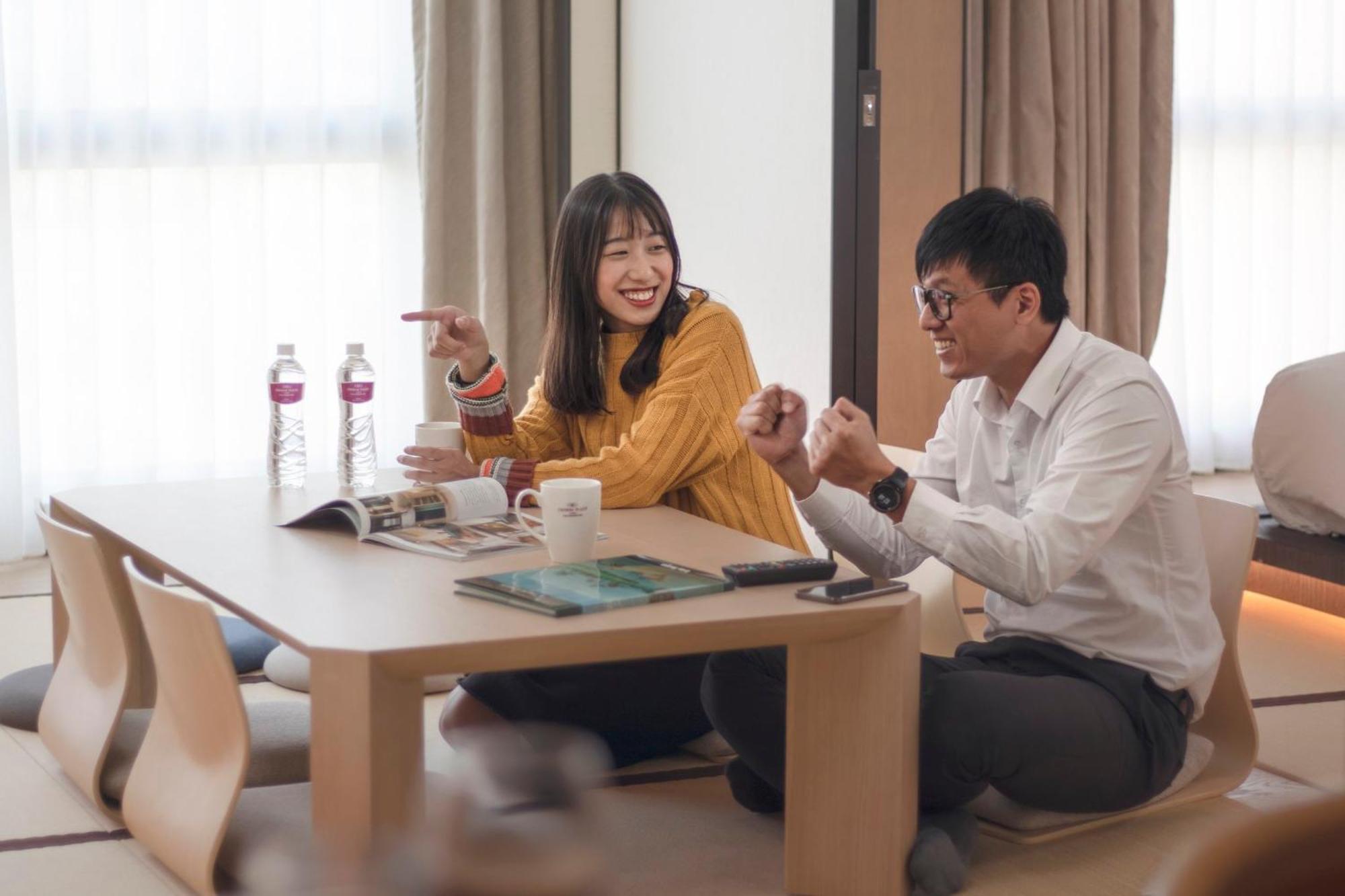 Crowne Plaza Tainan By Ihg Exterior foto A meeting at the University of Macau