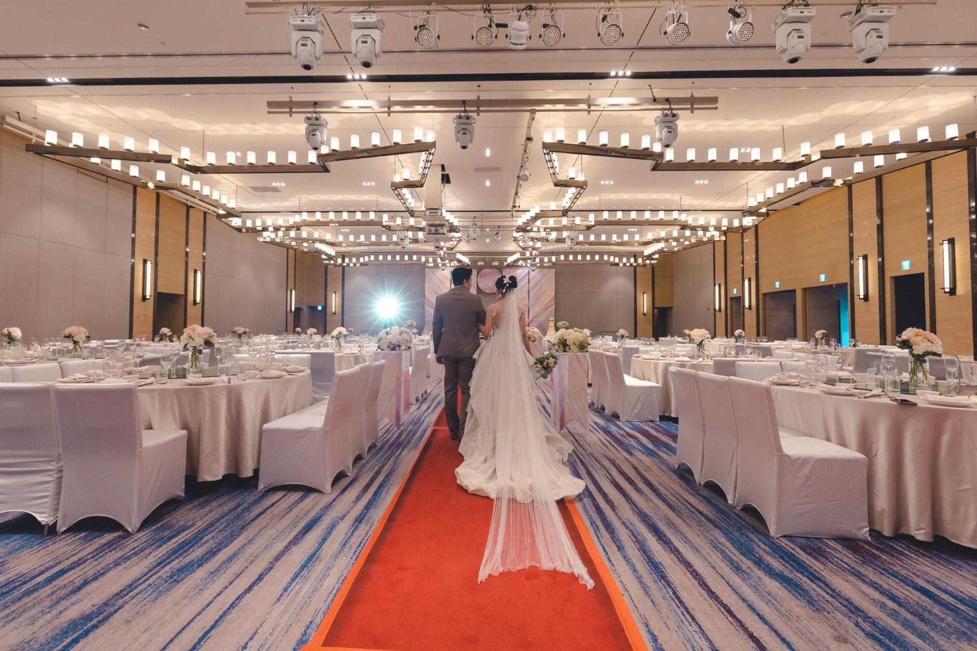 Crowne Plaza Tainan By Ihg Exterior foto Wedding reception at the Grand Ballroom