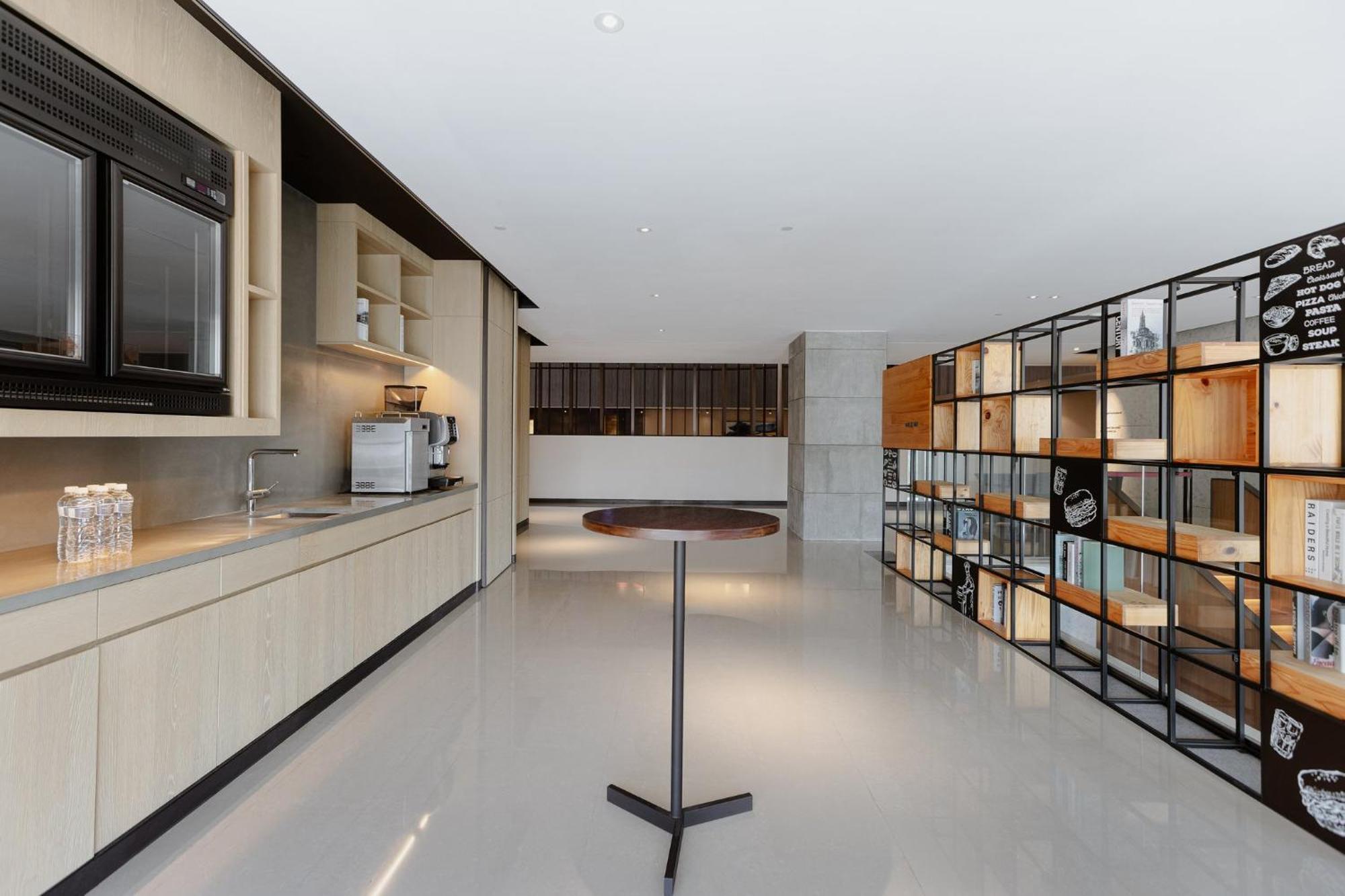 Crowne Plaza Tainan By Ihg Exterior foto The kitchen