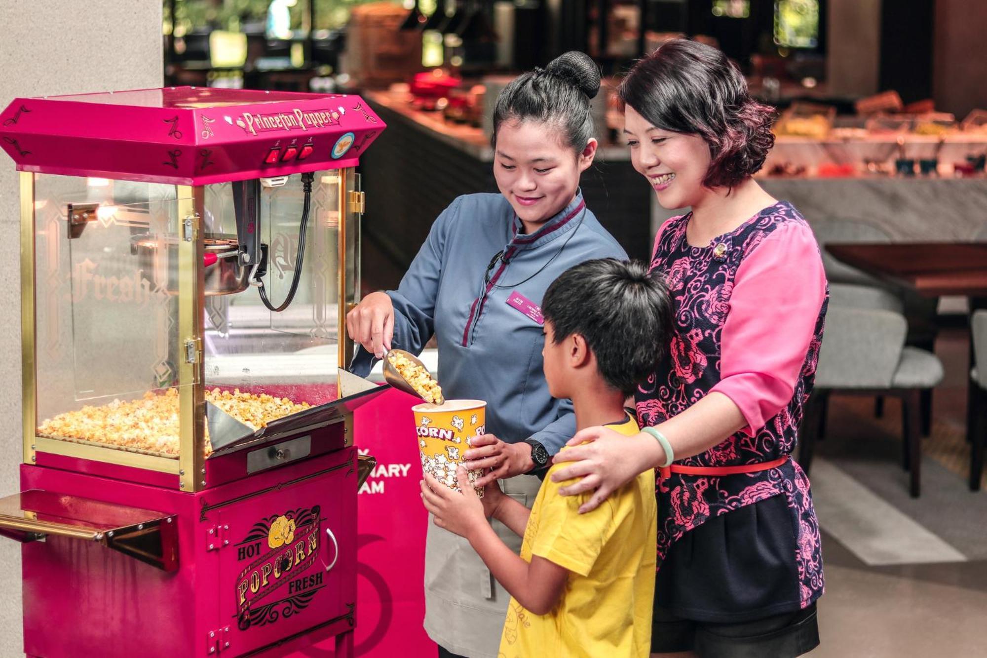 Crowne Plaza Tainan By Ihg Exterior foto A popcorn machine